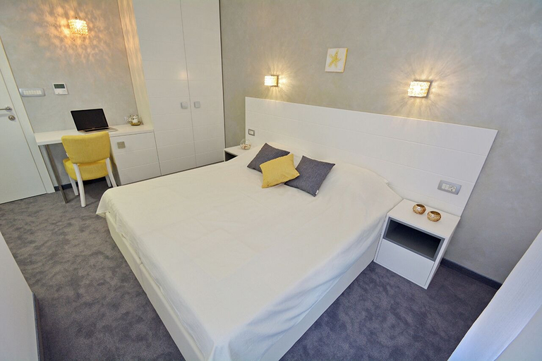 Bedroom 3, Hotel Perseus Budva