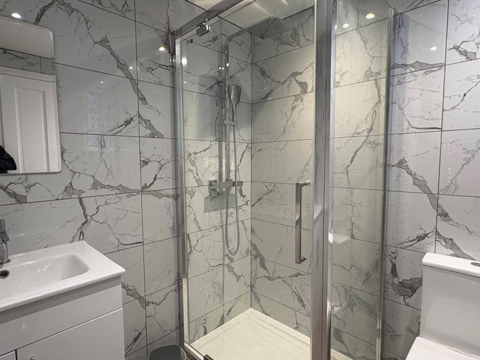 Bathroom 4, Little Barn, Norfolk