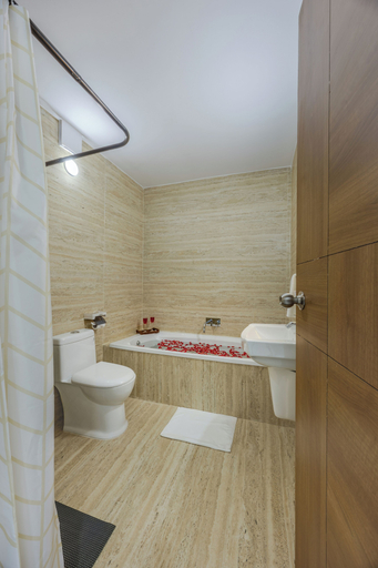 Bathroom 4, ELIVAAS Midpoint Uno 7 Room Retreat with Pool, South Goa