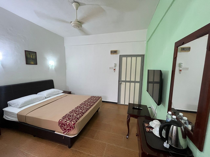 Room 4, Collection O Analisa Beach Resort, Manjung