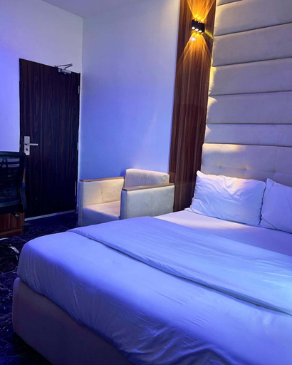 Room 5, Bridge Waters Hotel, AbujaMun