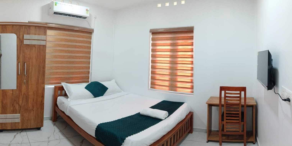 Room 2, FORA INN, Ernakulam