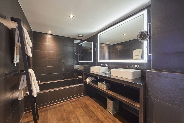 Bathroom 2, Puro Grand Hotel, Baleares