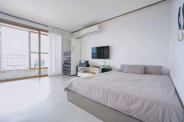 Bedroom 4, Bolisdol Pension, Pohang