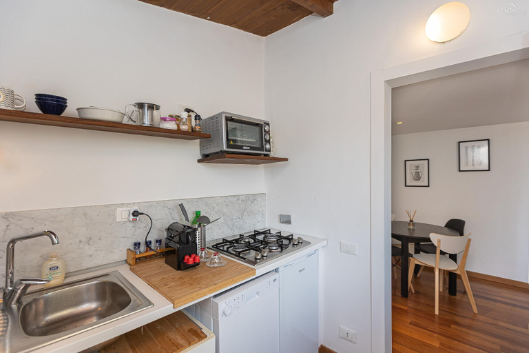 Others 5, Rental in Rome Campo de' Fiori Penthouse, Roma