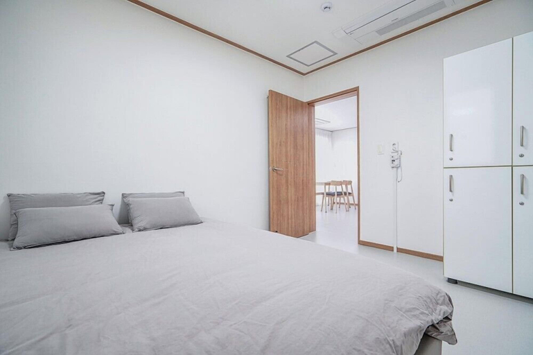Bedroom 5, Bolisdol Pension, Pohang