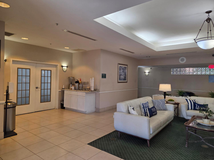 Public Area 2, Stay Well Inn & Suites, Lee