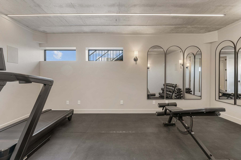 Fitness facility, Pickleball Penthouse 10 Bedroom Home, Washington