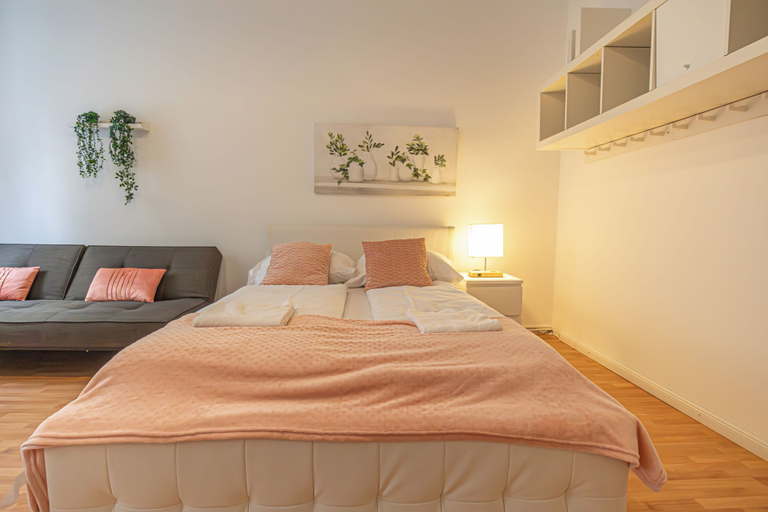 Room 5, Cozy Room with Facilities Long Stay, Wien