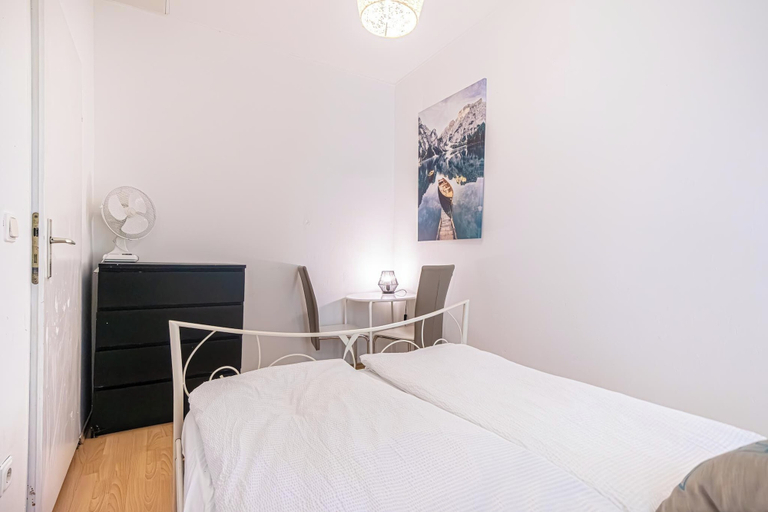 Room 3, Comfy Private Room Long Stay Belvedere, Wien
