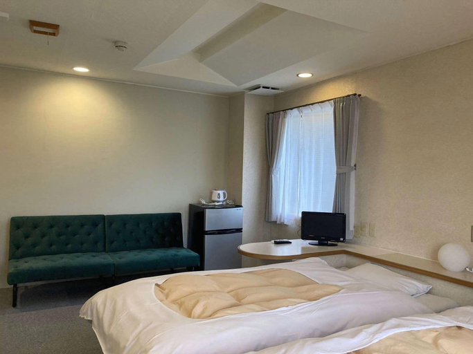 Bedroom 3, J-Hoppers Beppu Guesthouse, Beppu