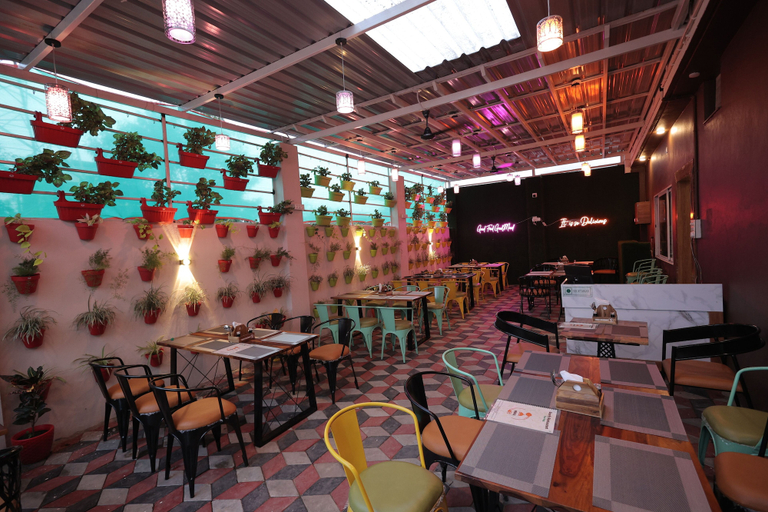 Dining 4, The Gravity Inn, Indore