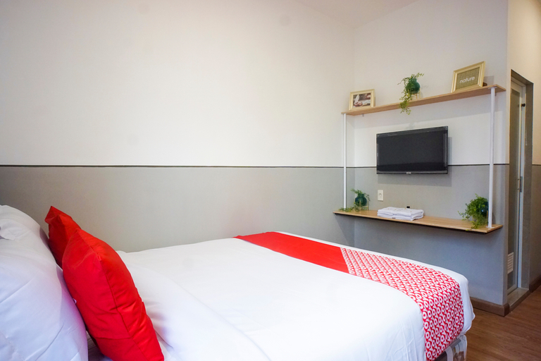 Bedroom 5, Super OYO Alhesa Residence, Medan