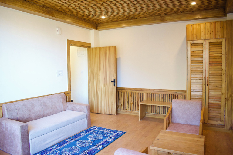Living area, Vezara, Shimla