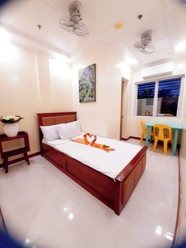 Room 5, LUMBAYAN BEACH RESORT, Hagonoy