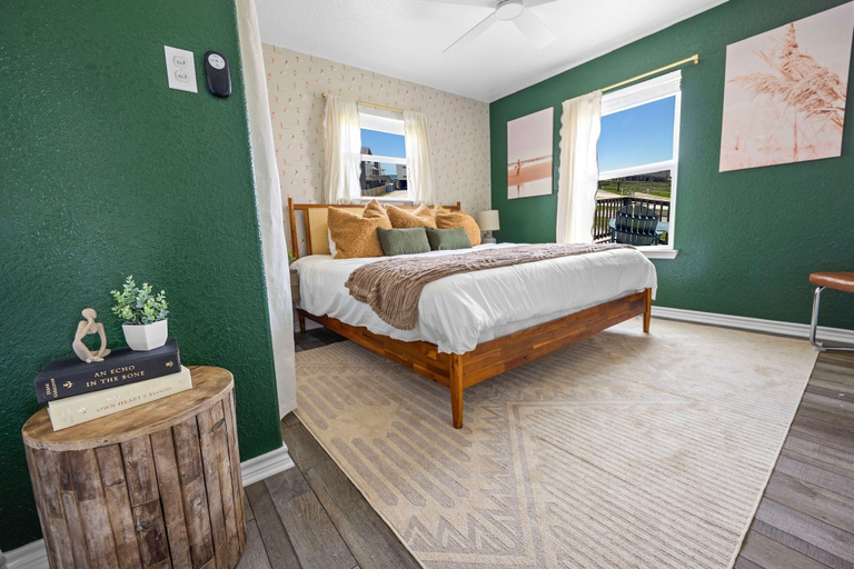 Room 3, The Breeze Beach House, Brazoria
