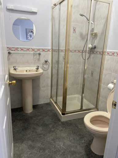 Bathroom 5, Ashwood hotel, Lancashire