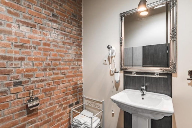 Bathroom 3, Aparthotel Stara Przędzalnia, Grodzisk Mazowiecki