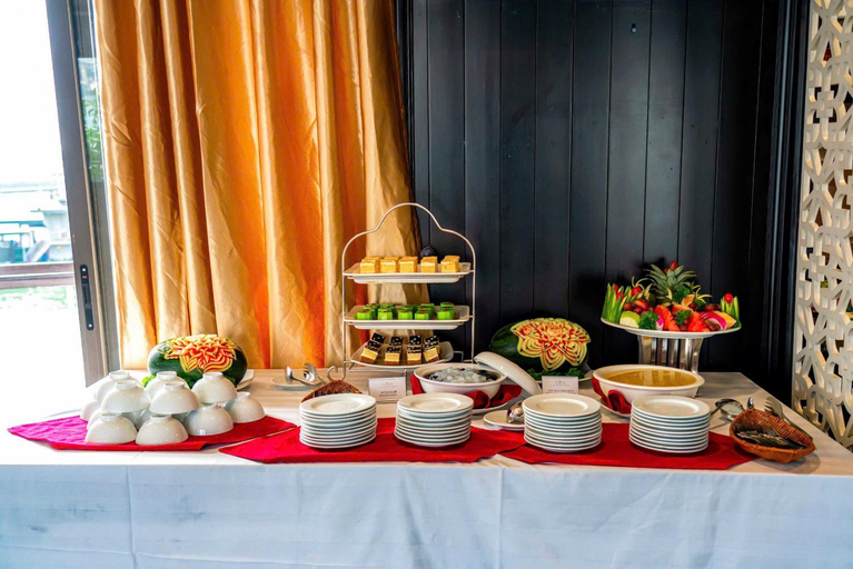 Food & Drinks 5, La Regina Classic Cruise, Hạ Long