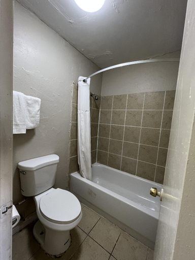 Bathroom, Great Western Inn & Suites, Tarrant
