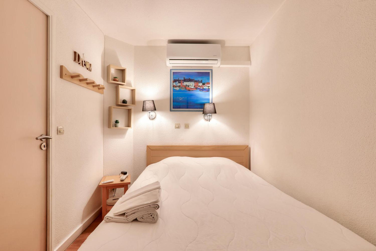 Bedroom 3, Cannes, Alpes-Maritimes