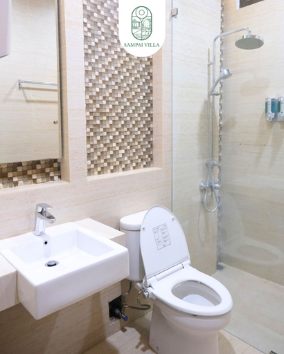 Bathroom, Sampai Villa Atalia Tugu, Bantul