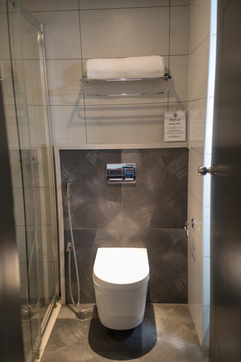 Bathroom 4, Hotel Visakka Palani , Dindigul