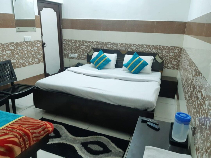 Bedroom 5, Hotel Madhu Palace, Reasi