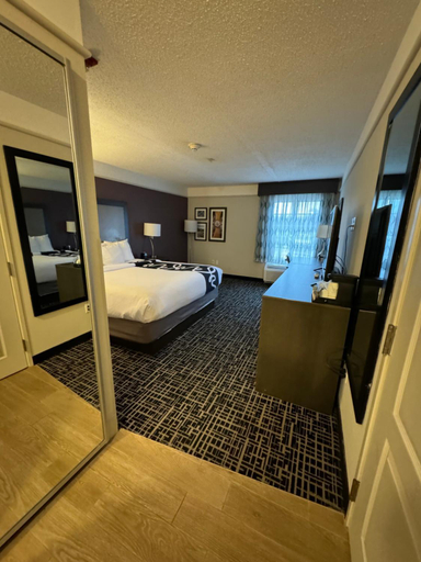 Bedroom 3, La Quinta Inn & Suites by Wyndham Cincinnati Airpt Florence, Boone