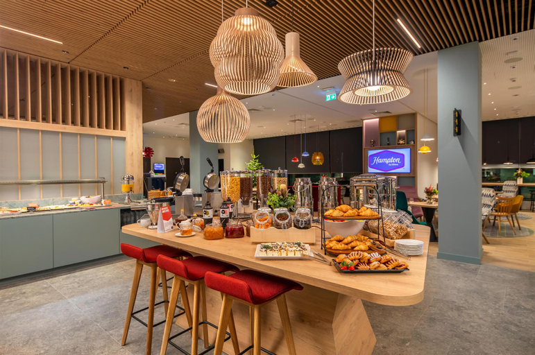 Restaurant 5, Hampton By Hilton Wroclaw Airport, Środa Śląska