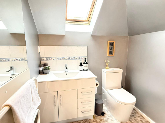 Bathroom 3, Central Akaroa Retreat – Balcony & Parking -Tumeke, Christchurch