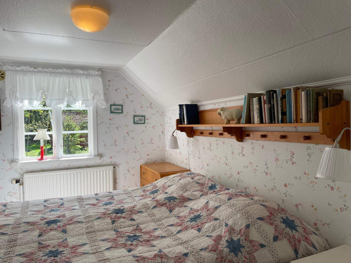 Bedroom 2, Charming Countryside Cottage in Bohuslan, Grästorp