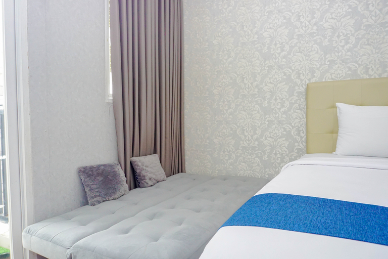 Bedroom 5, Damask Style Studio at Signature Park Grande Apartment By Travelio, East Jakarta