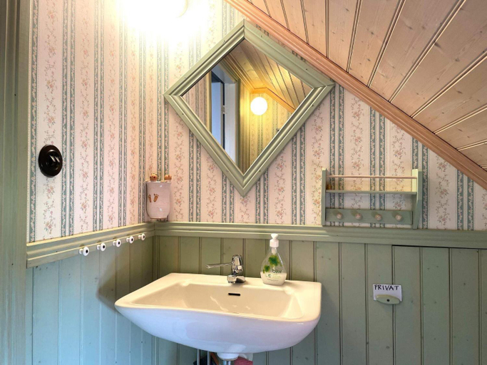 Bathroom 3, Charming Countryside Cottage in Bohuslan, Grästorp
