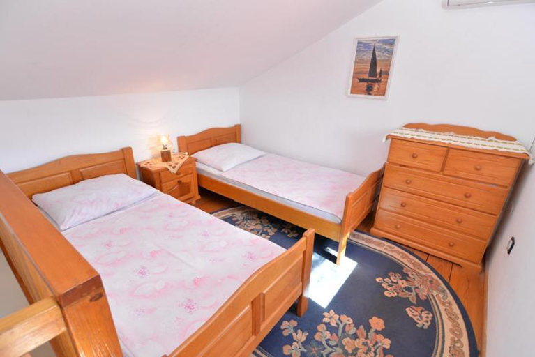 Bedroom 2, Apartment 667, Medulin