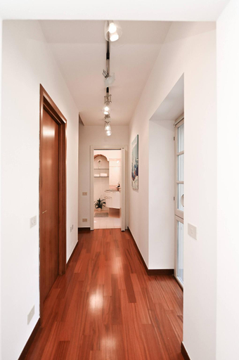 3, One  Only Lake View Apartment in Central Como, Como