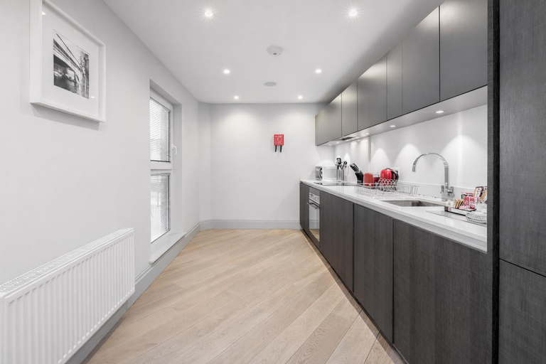 Others 5, Roomspace Serviced Apartments -The Quadrant, London