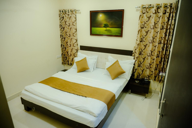 Bedroom 2, StayGuru Park View Residency, Kachchh