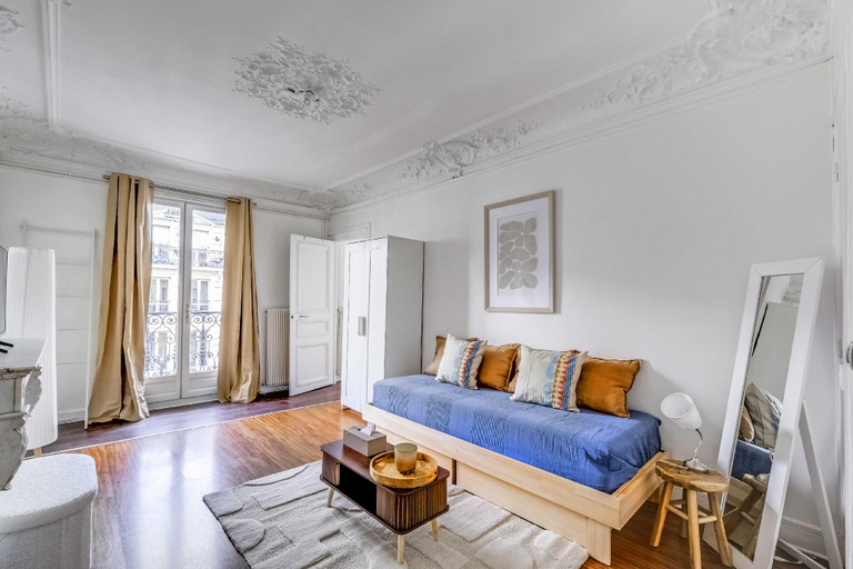 3, Haussmannian apt - 2BDR/6P near Marais/sentier, Paris
