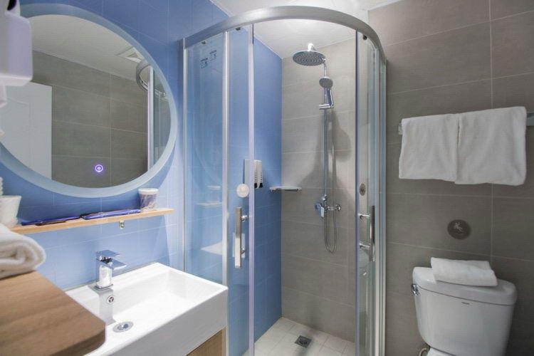 Bathroom 3, Home Inn Neo Shanghai Jing'an Zhenning Road, Shanghai