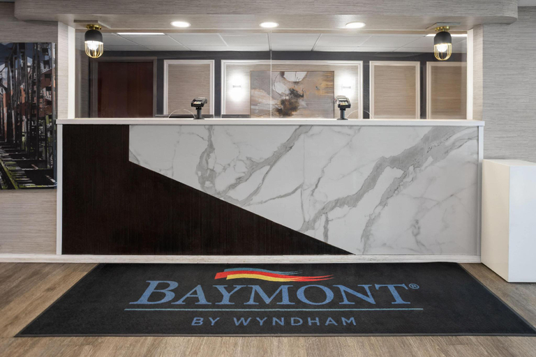 Public Area, Baymont by Wyndham Westampton, Burlington