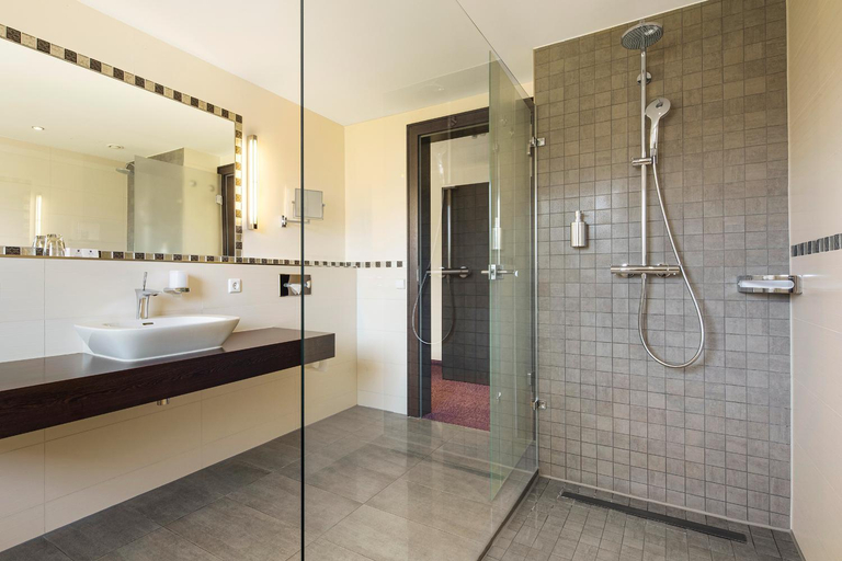 Bathroom 4, Hotel Sonne Rudersberg, Rems-Murr-Kreis