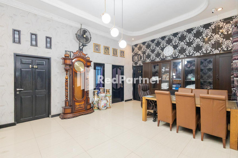Public Area, Boss Residence Serang Mitra RedDoorz, Serang