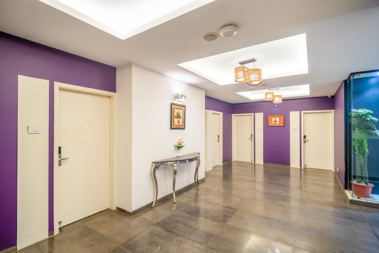 Public Area 3, Hotel Varun, Guna
