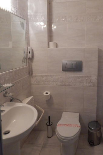 Bathroom 4, Hotel Philoxenia, East Macedonia and Thrace