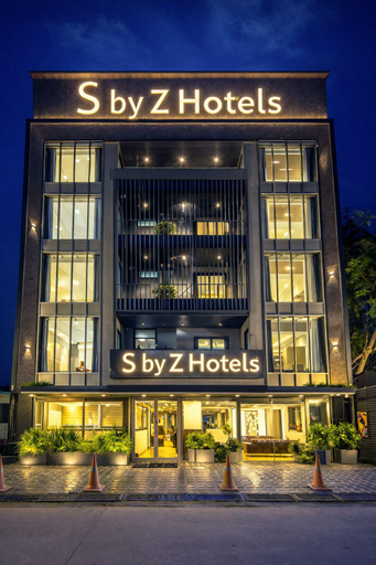 Reception 5, S by Z Hotels, Baani Square, Gurgaon