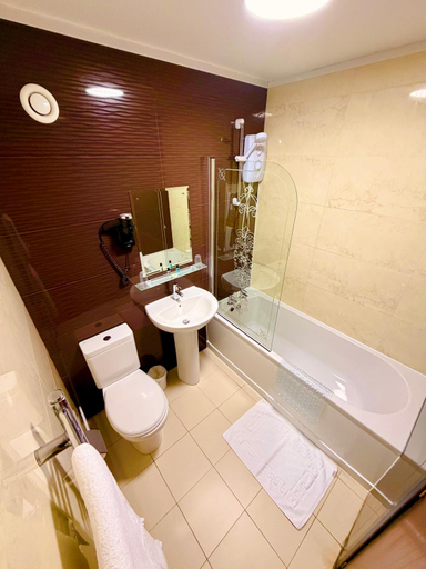 Bathroom 4, The Fenwick Hotel, East Ayrshire
