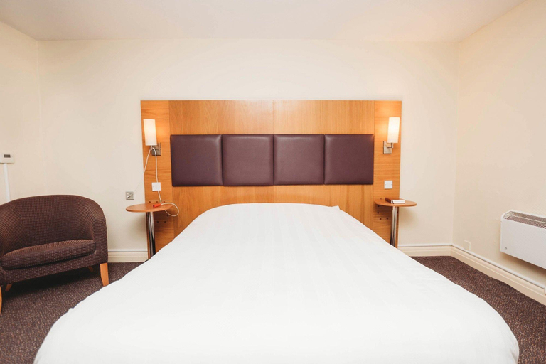Bedroom 1, Purple Roomz Preston South, Lancashire