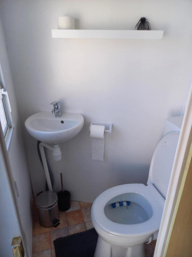 Bathroom 4, Gezellige stacaravan "Banjer", Aa en Hunze