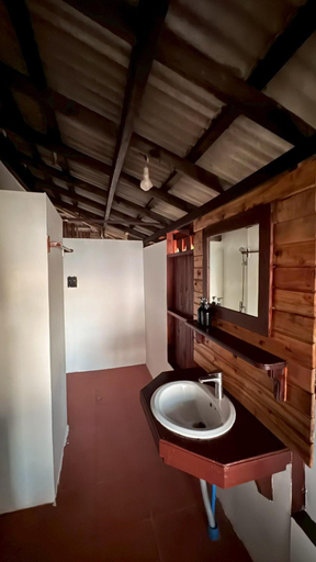 Bathroom, Le Dugong Libong Resort, Kantrang